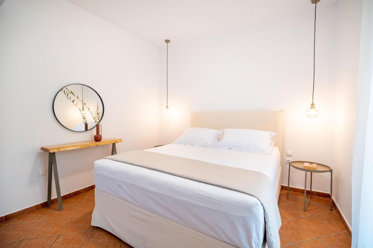 Christoforos Apartments Lourdata  Eksteriør billede